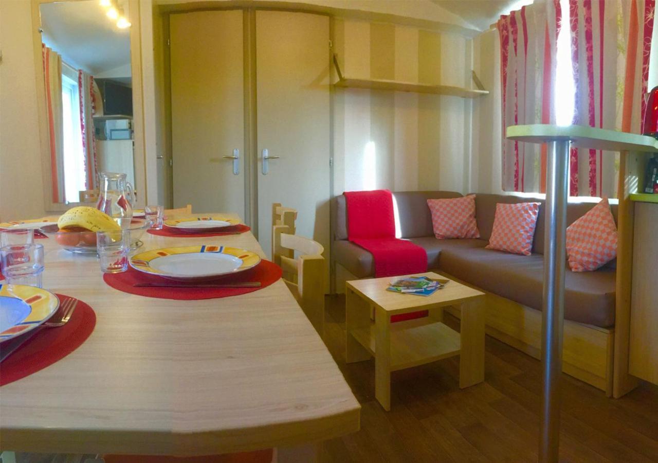 Mobilhome Climatise 3Ch 6P Dans Parc Des 7 Fonts Agde Luaran gambar